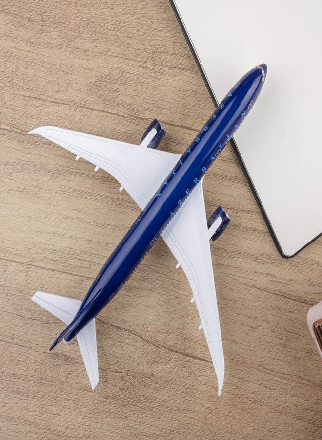 Bswath 1:300 Scale Model Airplane Azerbaijan 787 Model Plane Diecast Airplanes for Gift and Collection - Image 2